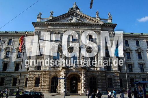 Justizpalast_2.JPG