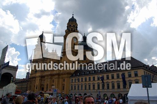 Theatinerkirche_3.JPG