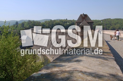 Edersee_Staumauer_2.JPG