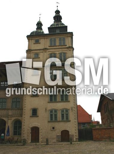 Schloss-Güstow-1.jpg