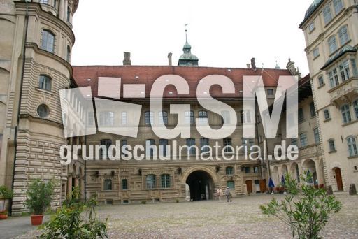 Schloss-Güstow-3.jpg