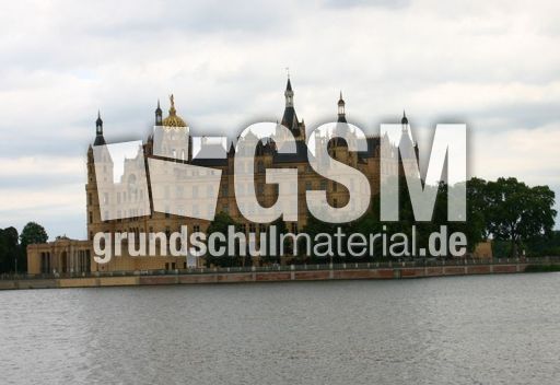 Schloss-Schwerin-3.jpg