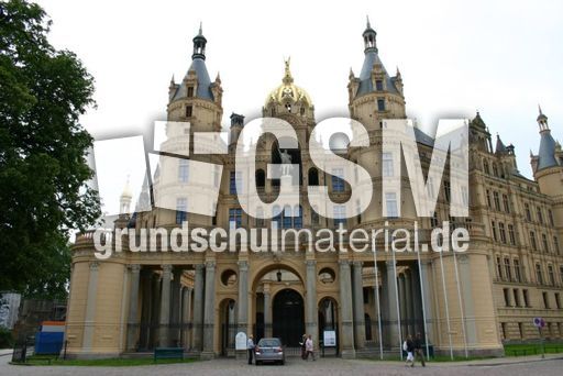 Schloss-Schwerin-4.jpg