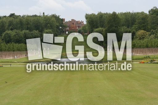 Schloss-Schwerin-Schlossgarten-3.jpg