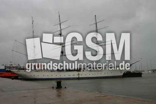 Hafen-Gorch-Fock-1.jpg