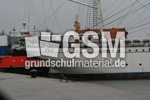 Hafen-Gorch-Fock-2.jpg