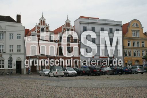 Marktplatz-Wismar-1.jpg