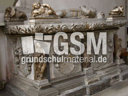 Grabdenkmal_5770.jpg