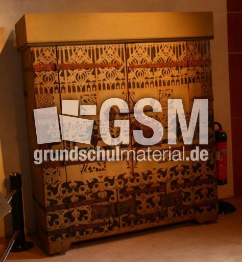 Sakristeischrank-15-Jahrhundert_2812.jpg