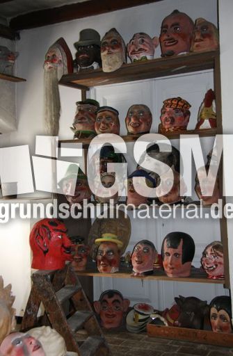 Volkskundemuseum-Maskenmacher_3109.jpg
