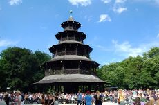 Englischer_Garten_Chinesischer-Turm_4.JPG
