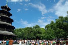 Englischer_Garten_Chinesischer-Turm_6.JPG