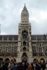 Glockenspiel_im_Rathausturm_1.JPG