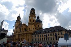 Theatinerkirche_3.JPG