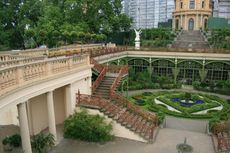 Schloss-Schwerin-Orangerie-1.jpg