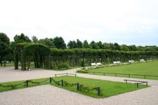 Schloss-Schwerin-Schlossgarten-1.jpg