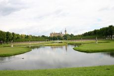 Schloss-Schwerin-Schlossgarten-2.jpg