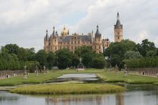 Schloss-schwerin-2.jpg