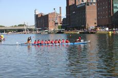 Duisburg-Innenhafen-Drachenbootrennen-2.JPG