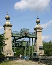 Schiffshebewerk-Henrichenburg-1.jpg