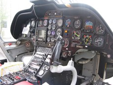 Hubschraubercockpit1.jpg