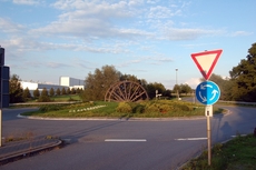 Kreisverkehr_3.JPG